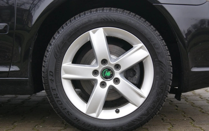 Skoda Octavia cena 21500 przebieg: 275744, rok produkcji 2009 z Rawicz małe 352